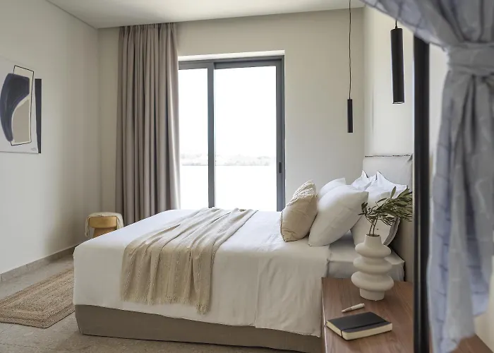 Massari Hills Moon ארכאנגלוס